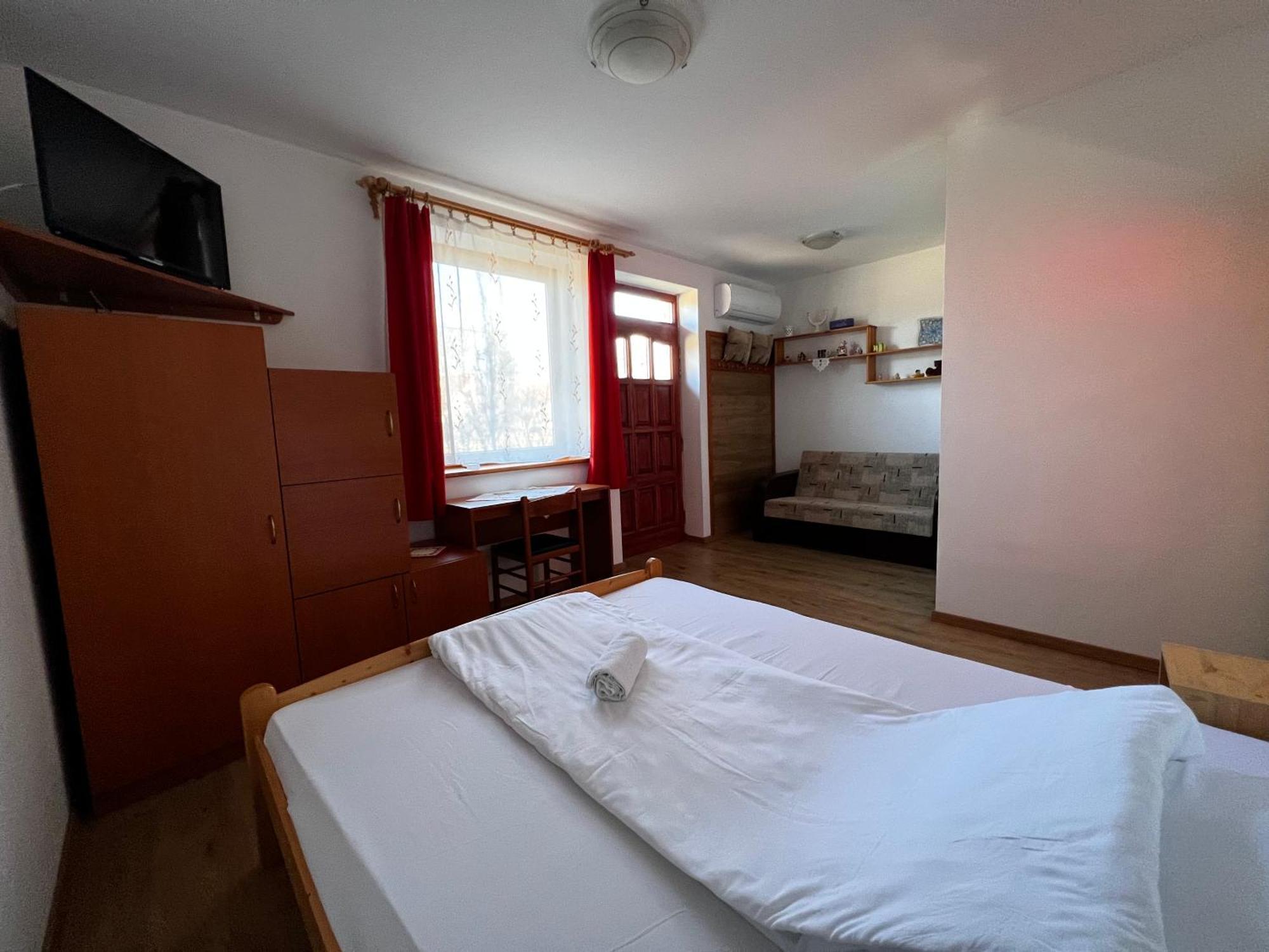 Aqua Thermal Soterapia Es Apartmanhaz Puspokladany Екстер'єр фото