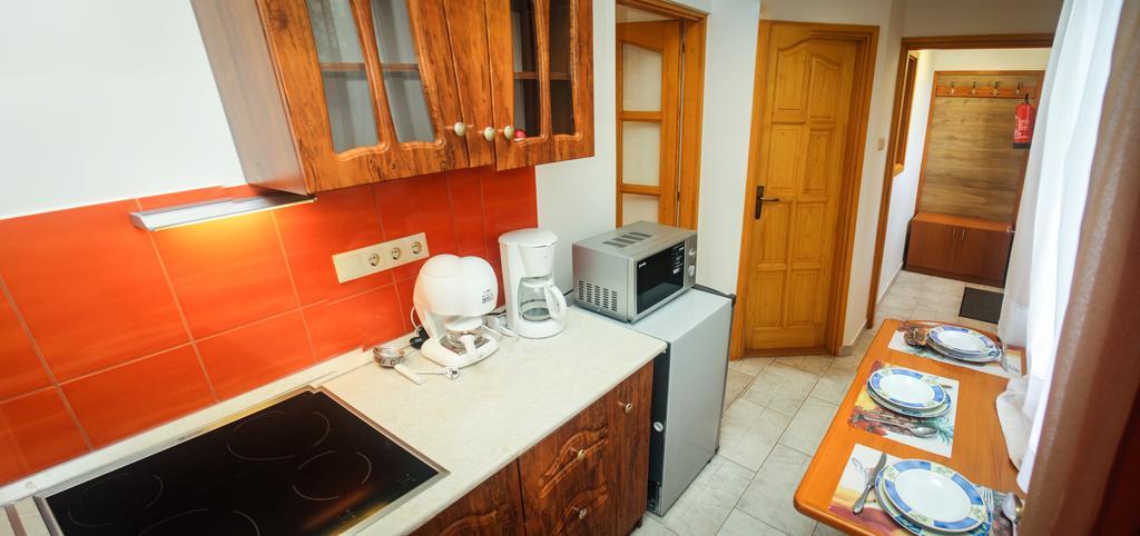 Aqua Thermal Soterapia Es Apartmanhaz Puspokladany Екстер'єр фото