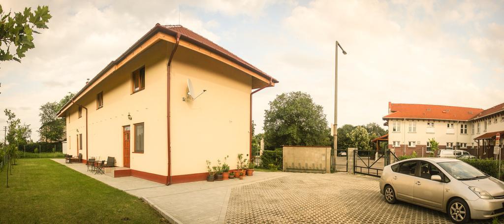 Aqua Thermal Soterapia Es Apartmanhaz Puspokladany Екстер'єр фото